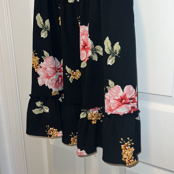 Dress - Picture 4 of 10